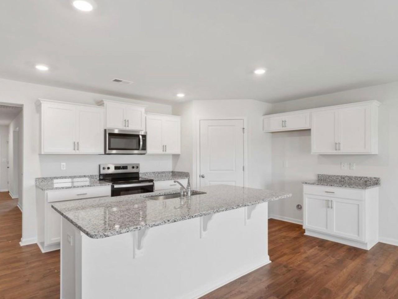 605 Palmerston Dr #1 - Photo 3 of 17