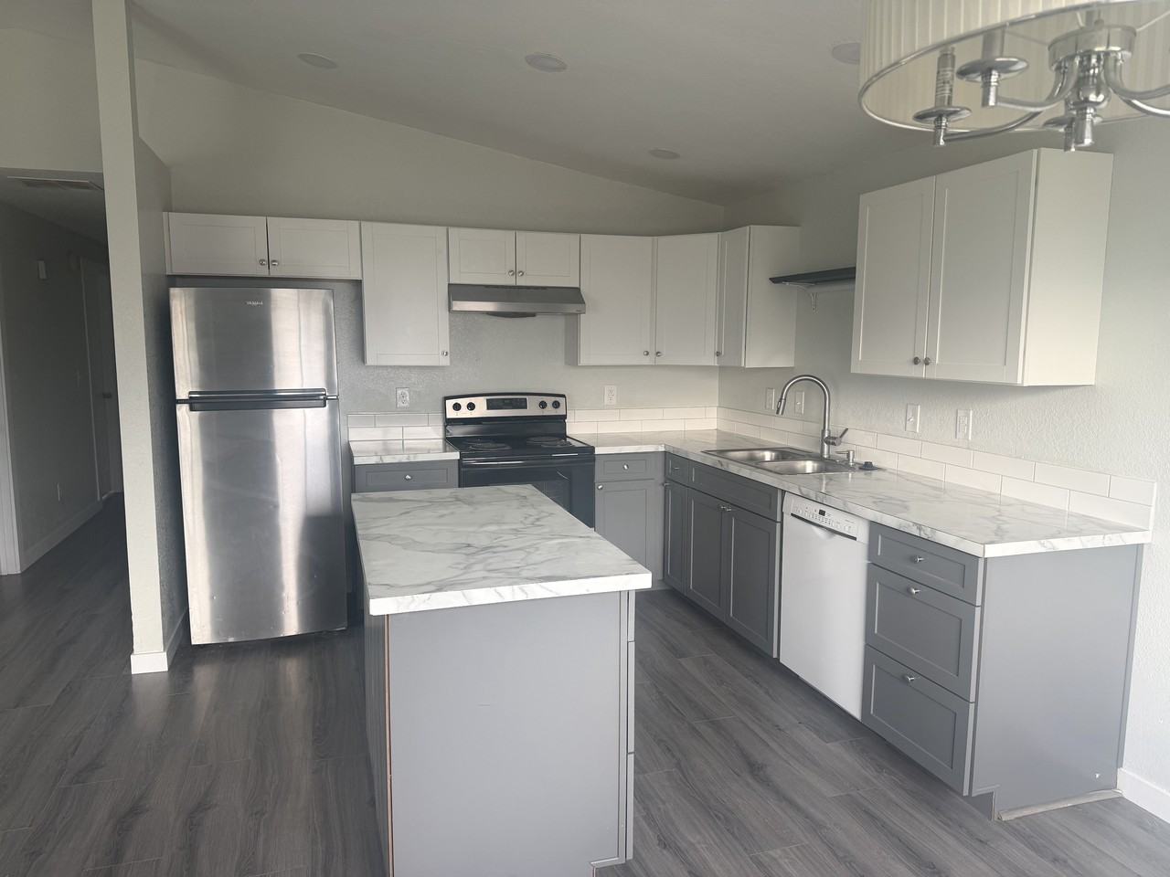 3406 S Florida Ave #1 - Photo 5 of 10