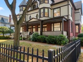 featured image of 320 E Lincoln Ave