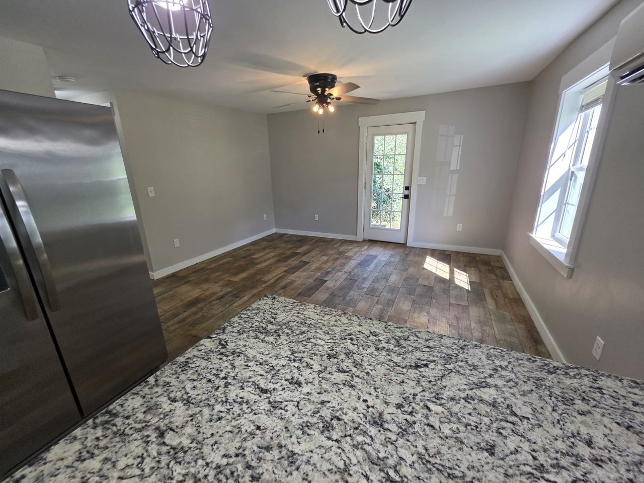 803 Marve St #1 - Photo 4 of 11