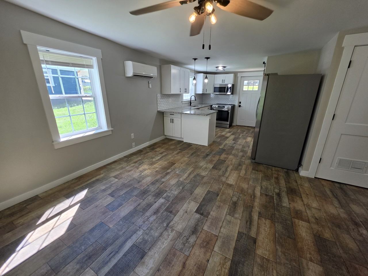 803 Marve St #1 - Photo 5 of 11