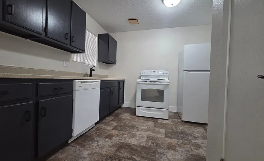 2438 S 10th St #4 - Photo 3 of 3