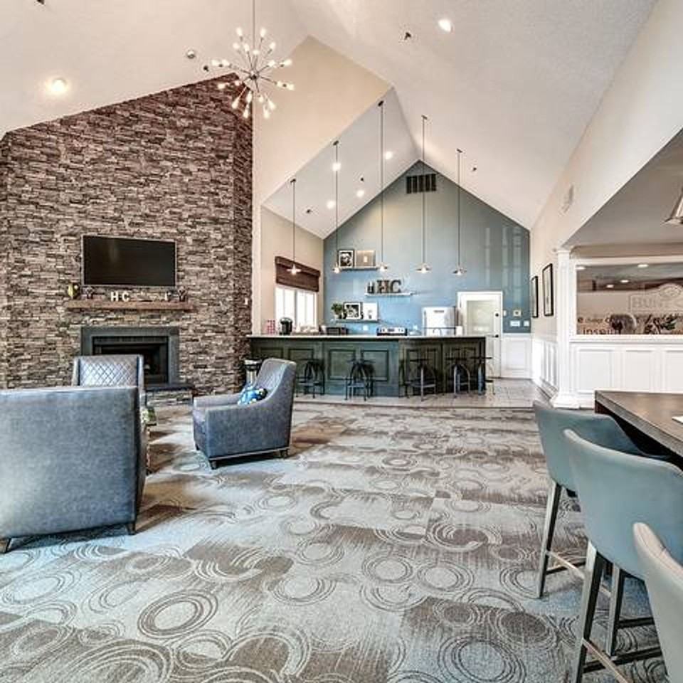 Hunt Club Apartments - Photo 4 of 10