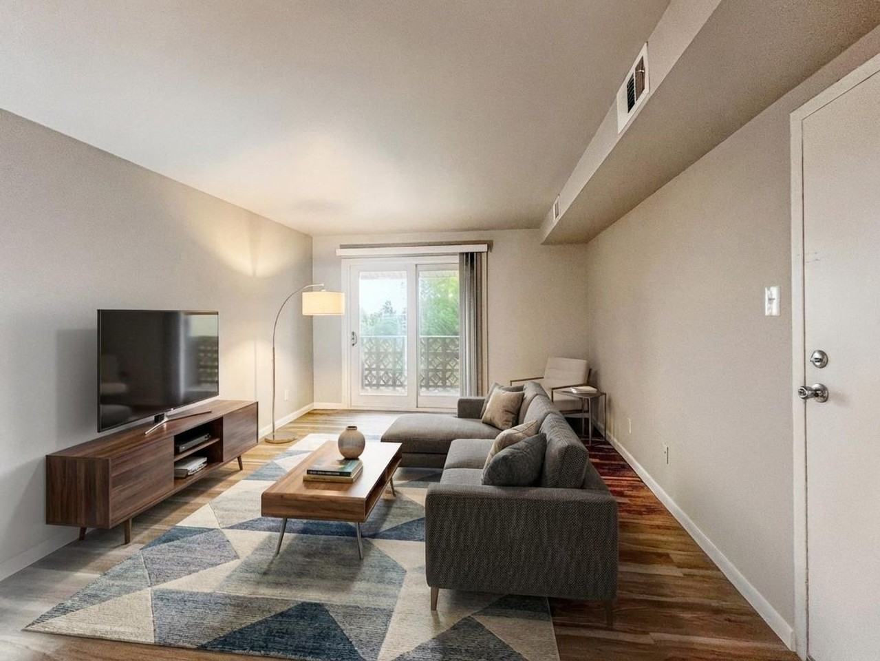 418 Magnolia Street - Photo 2 of 50