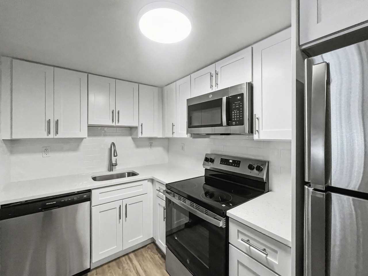 418 Magnolia Street - Photo 3 of 50