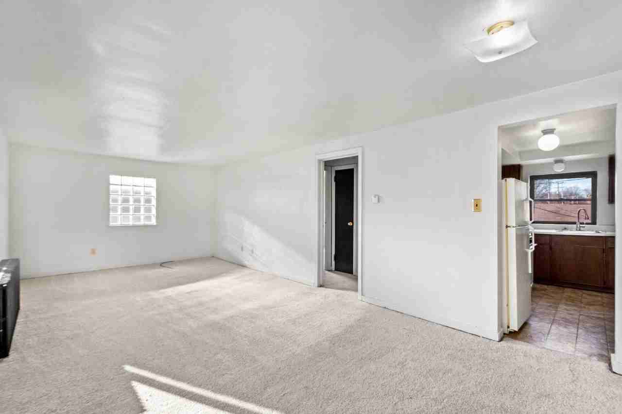 21-62 Melvin Court (Melvin Court Complex) - Photo 5 of 21