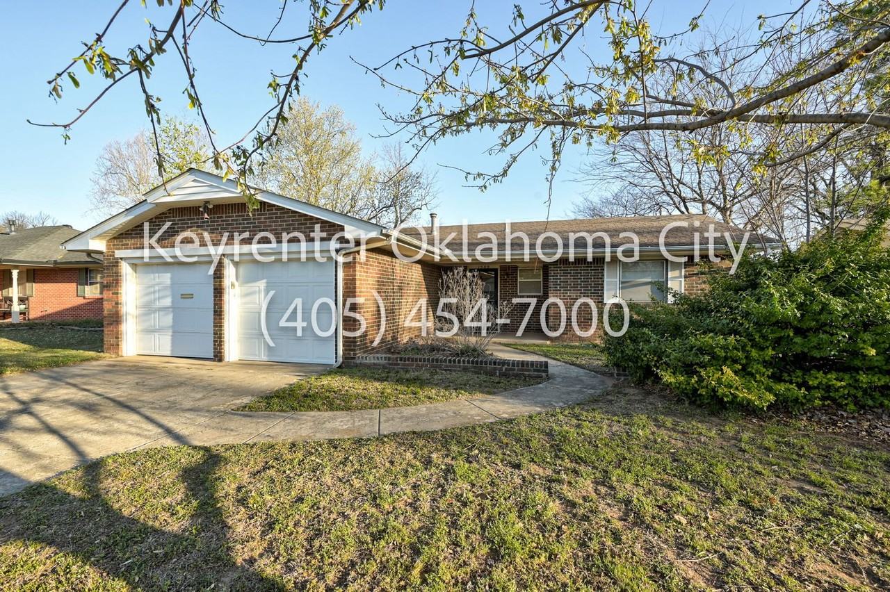 1509 Peter Pan St - Photo 3 of 35