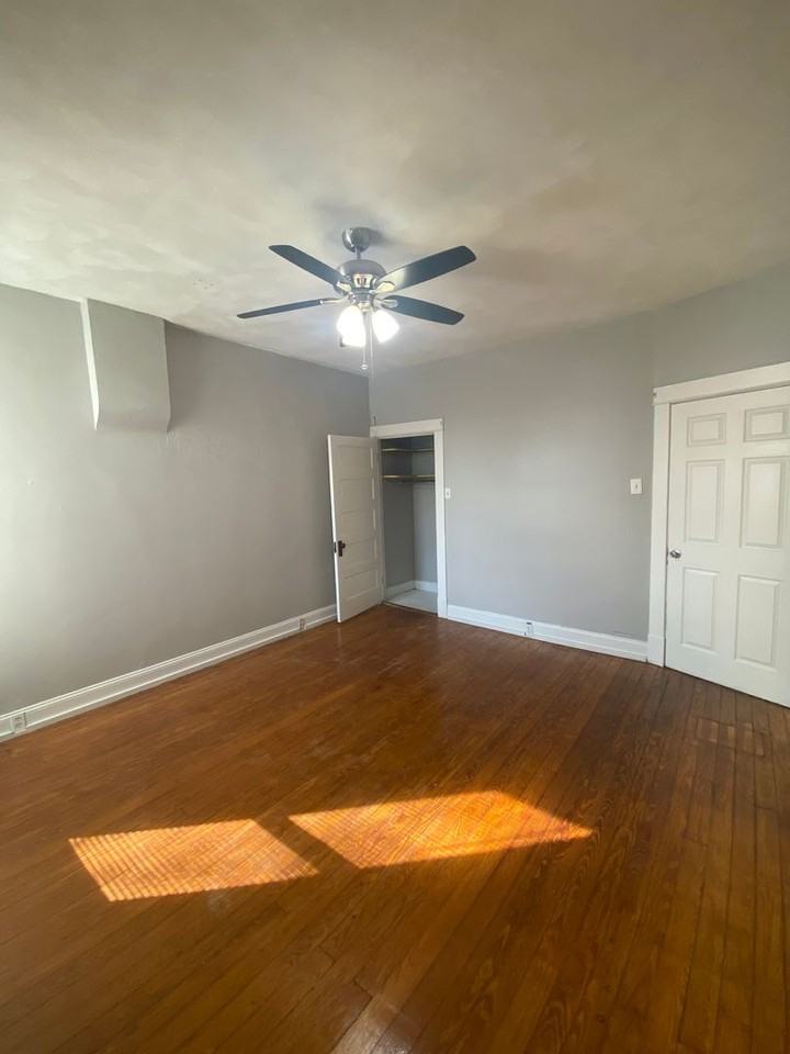 4428 Ellenwood Ave - Photo 2 of 17