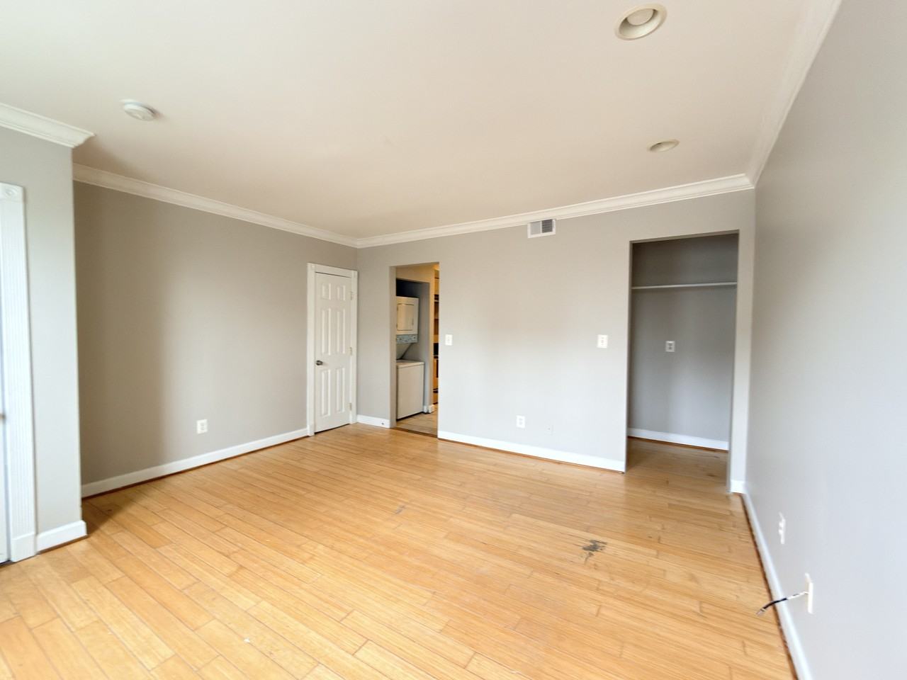 1246 Queen Street Northeast #2 - Photo 5 of 25