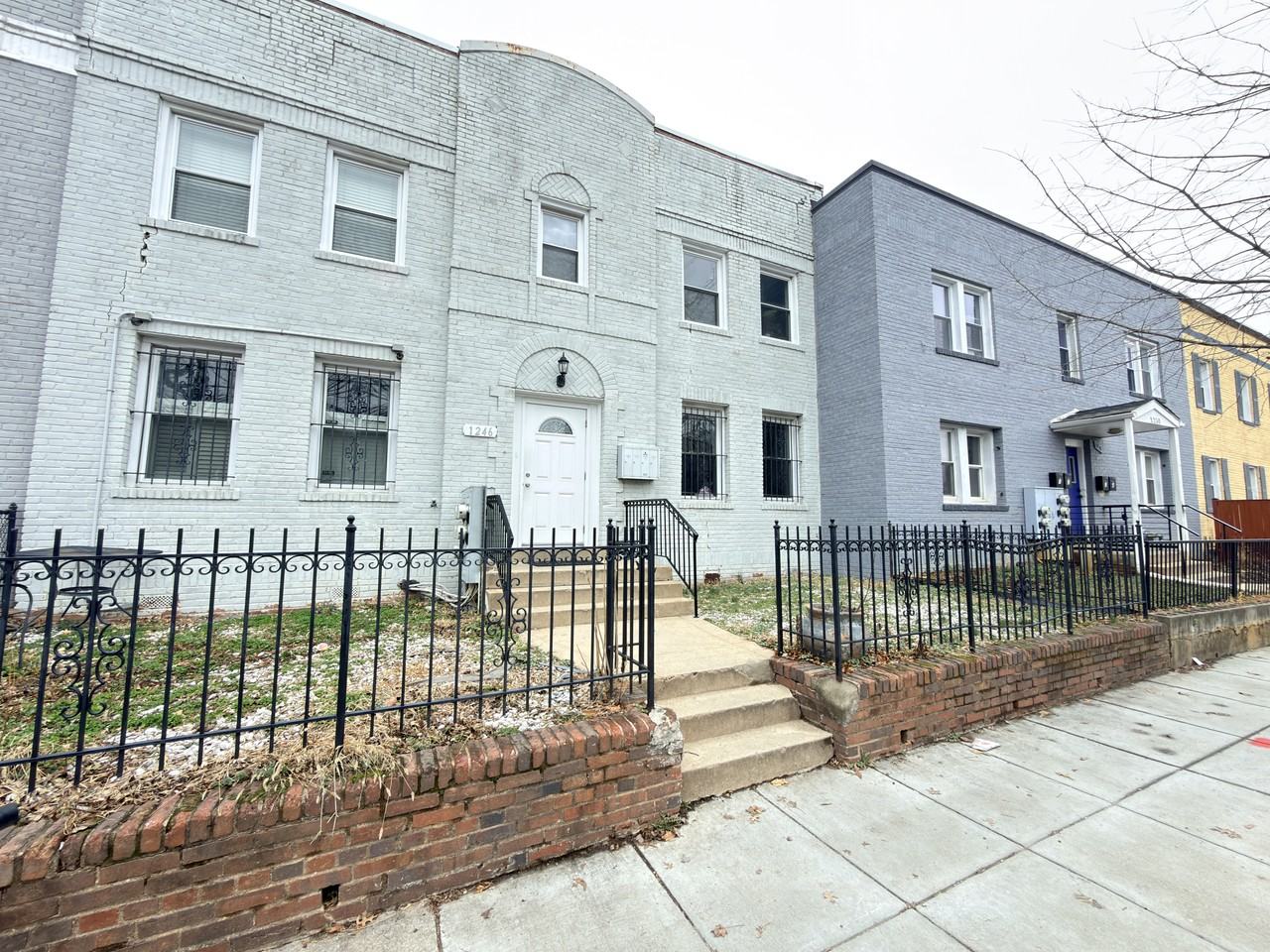 1246 Queen Street Northeast #2 - Photo 3 of 25