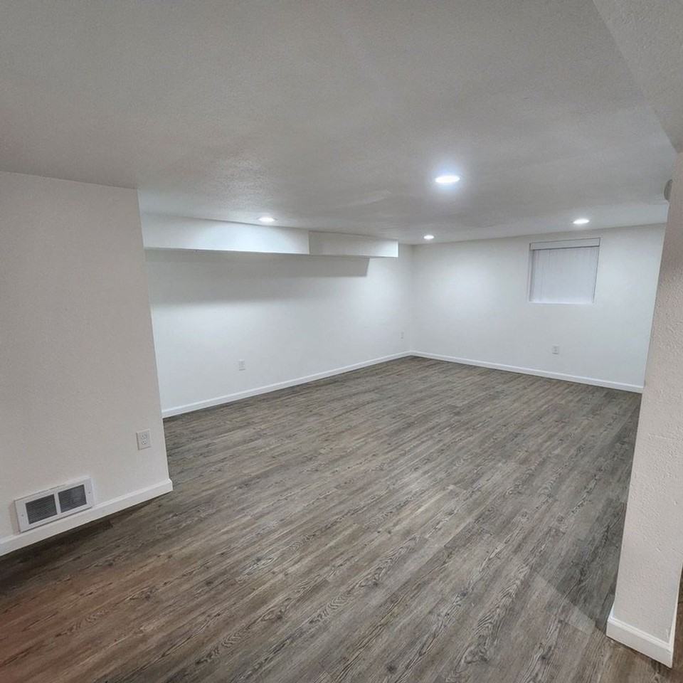 2018 Laurel Pl - Photo 2 of 14