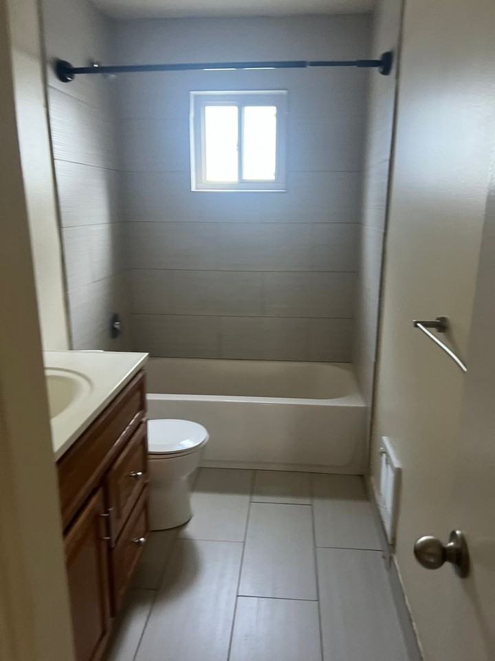 The Thunderbird Apartments - Photo 7 of 12