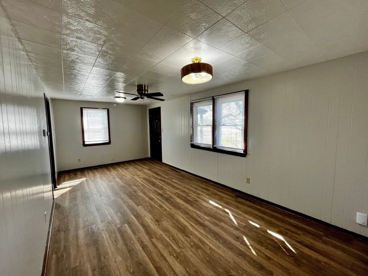 1506 W Mcartor Rd - Photo 4 of 13