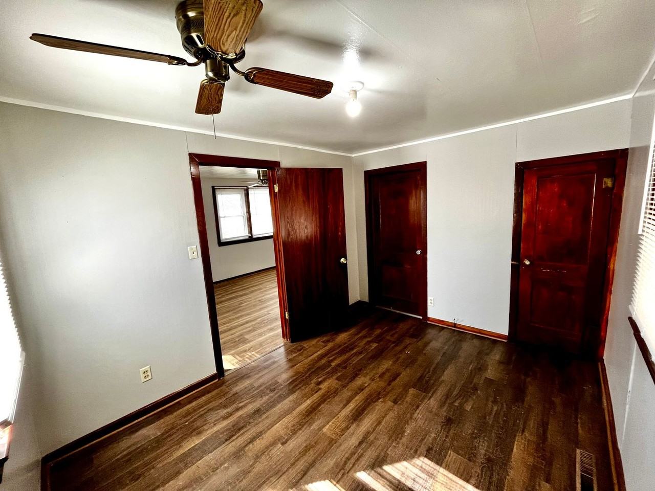 1506 W Mcartor Rd - Photo 5 of 13