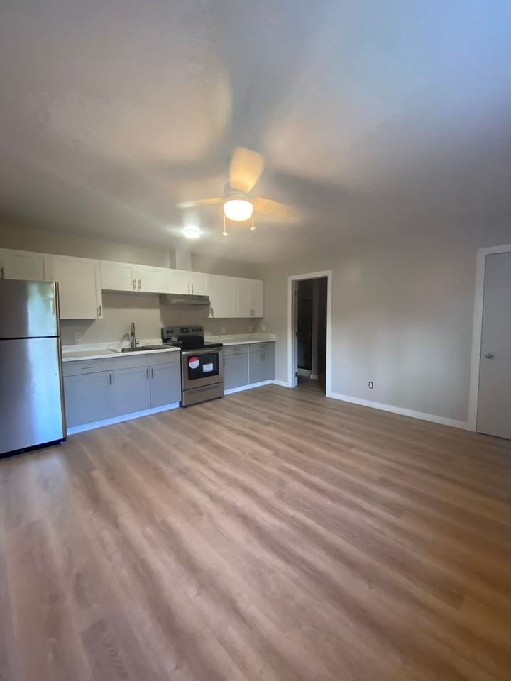 Chandler Complex - Photo 5 of 33