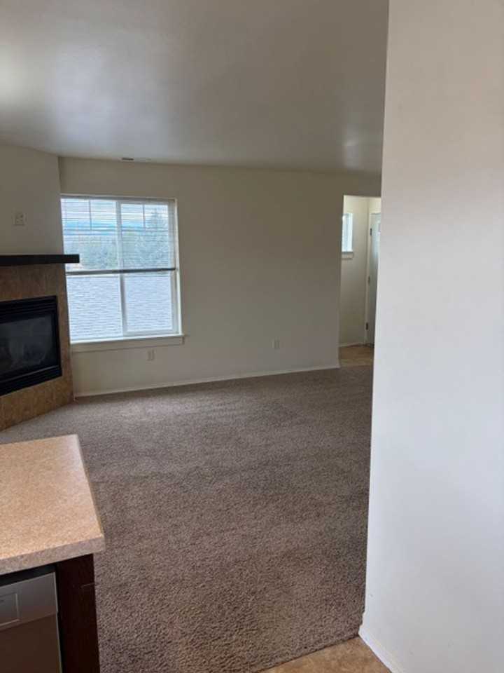 5625 Saxon Way - Photo 4 of 31