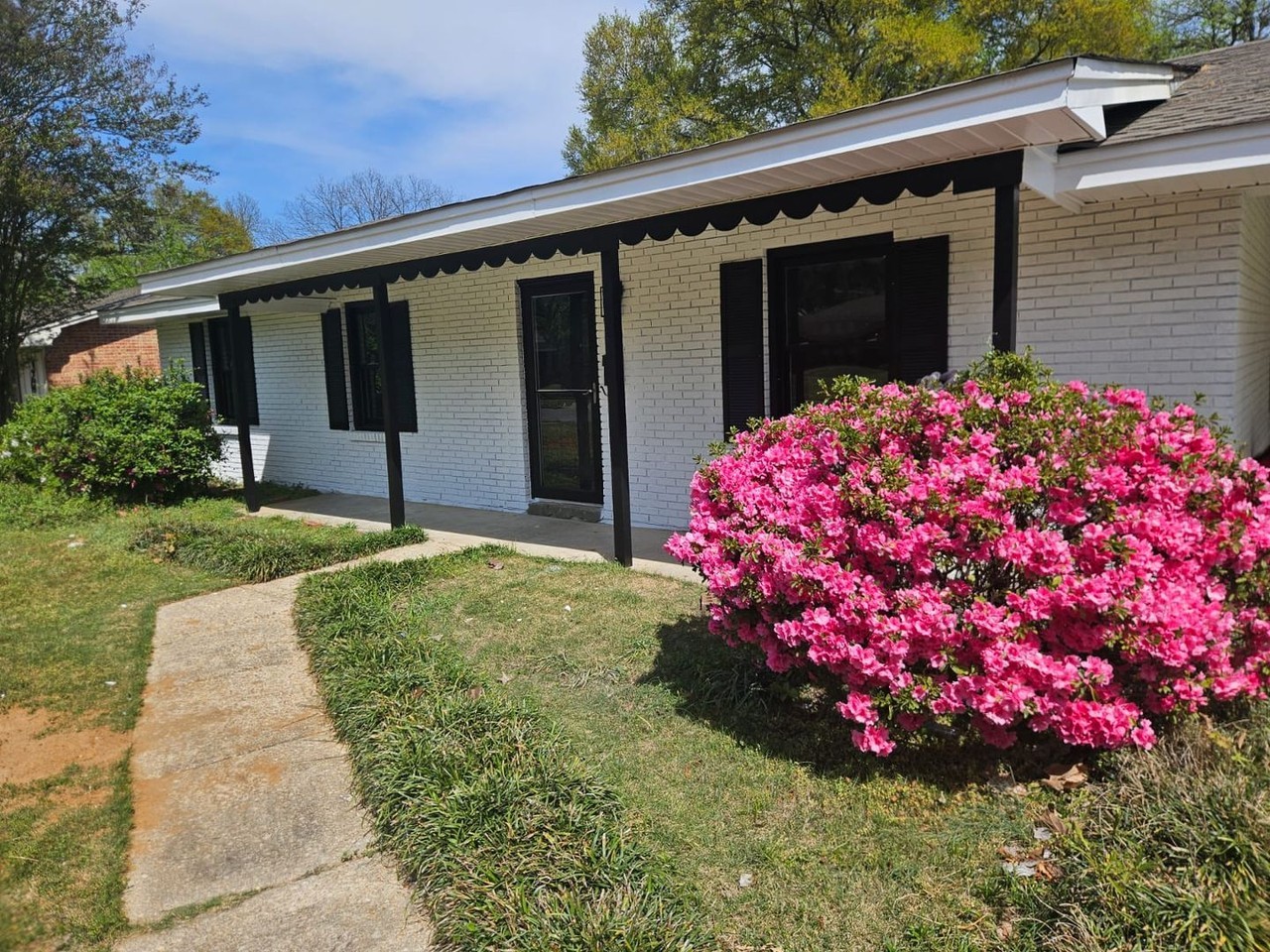 843 Greg Dr - Photo 2 of 22