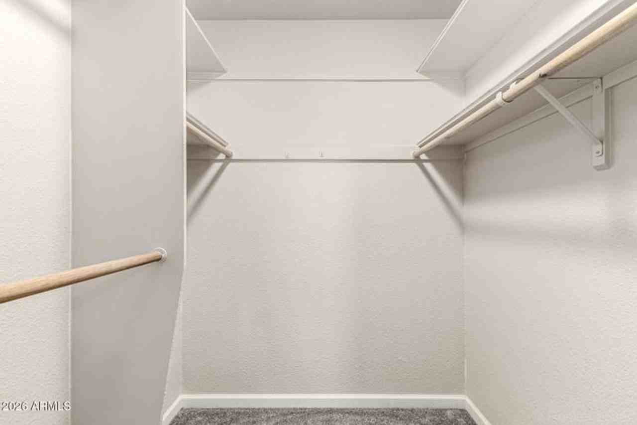 2502 E Malibu Dr - Photo 5 of 14