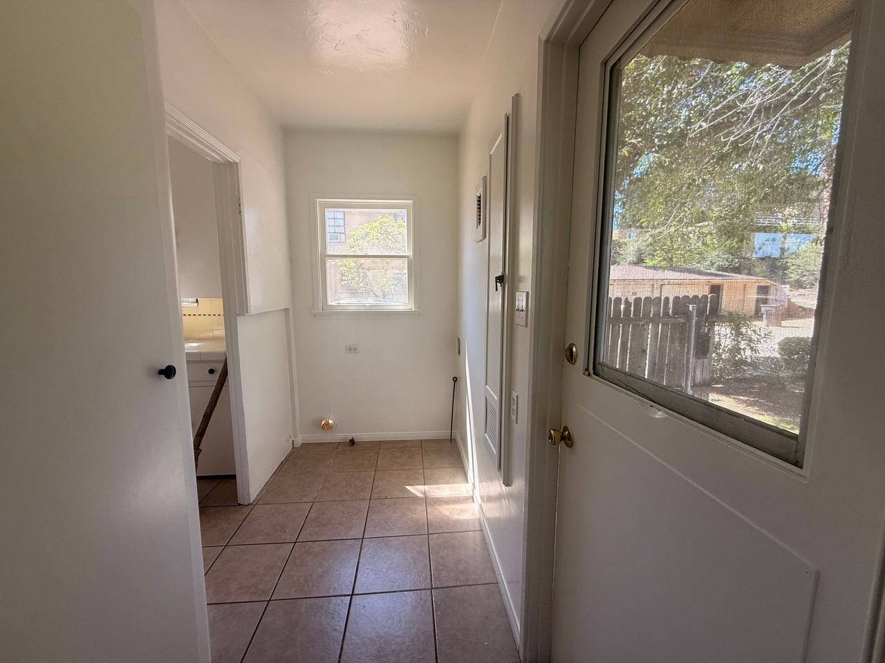 5135 Olivewood Ave - Photo 2 of 20
