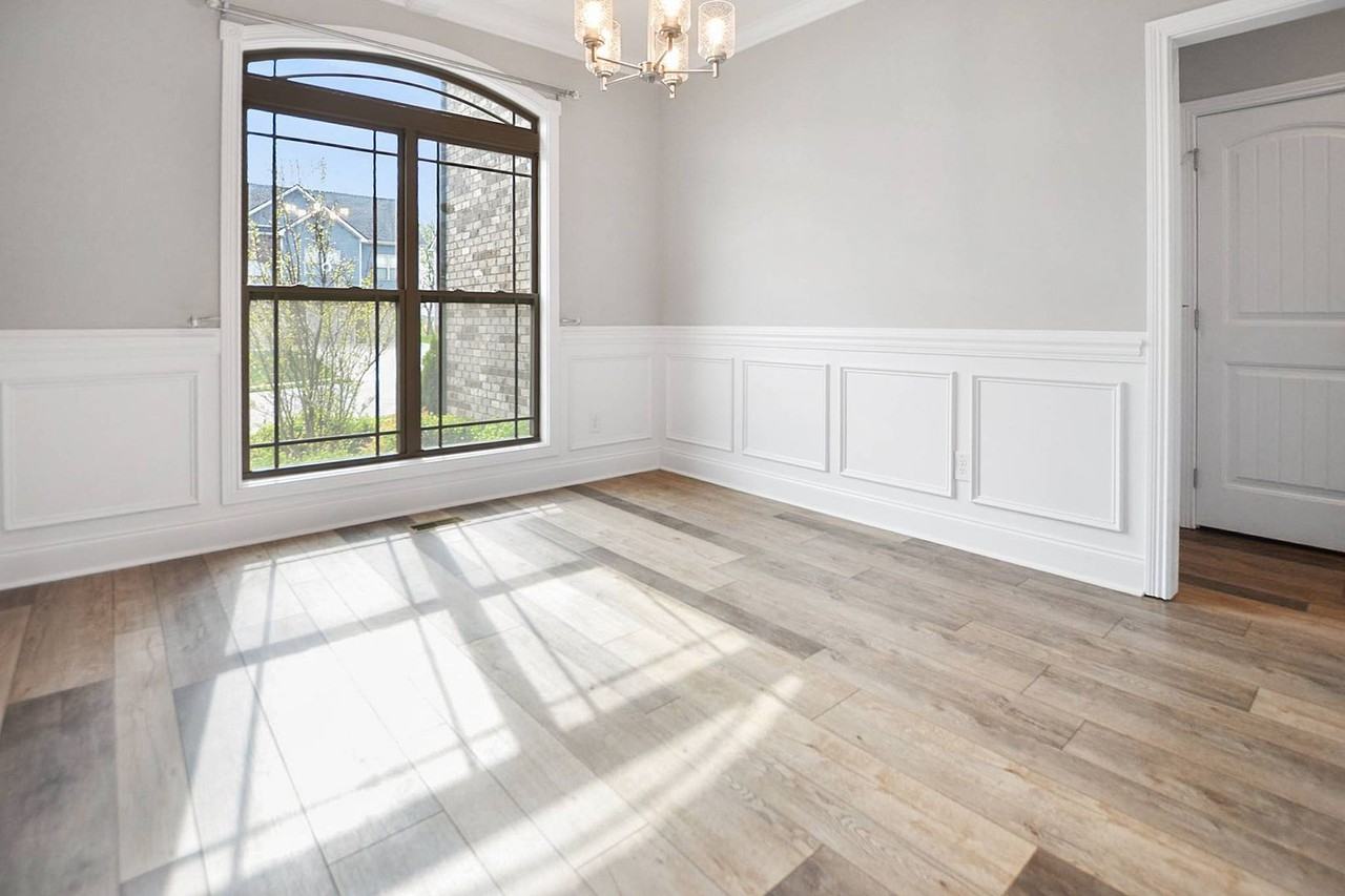 100 David Keith Ln - Photo 3 of 27