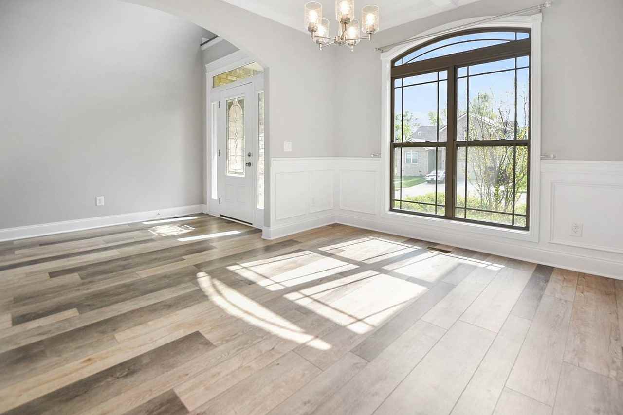 100 David Keith Ln - Photo 4 of 27