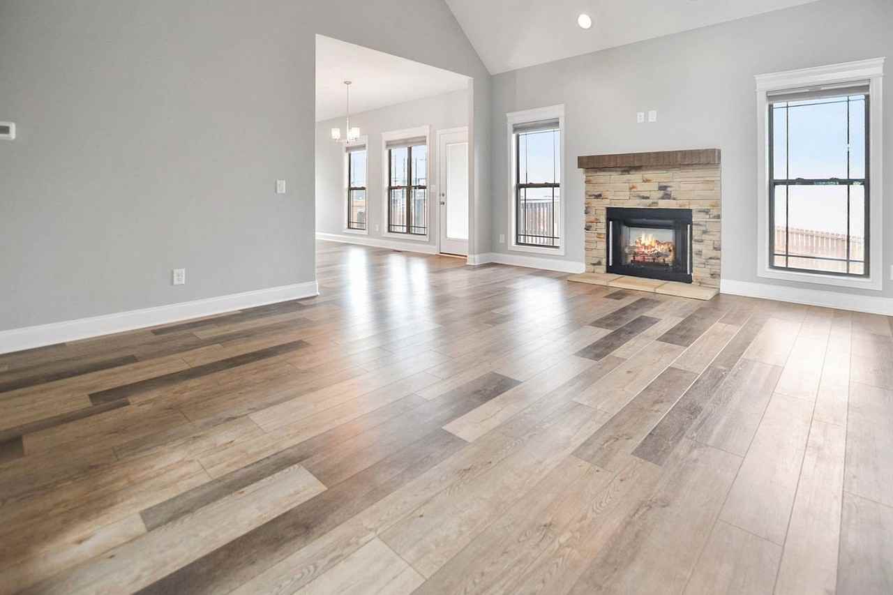 100 David Keith Ln - Photo 5 of 27