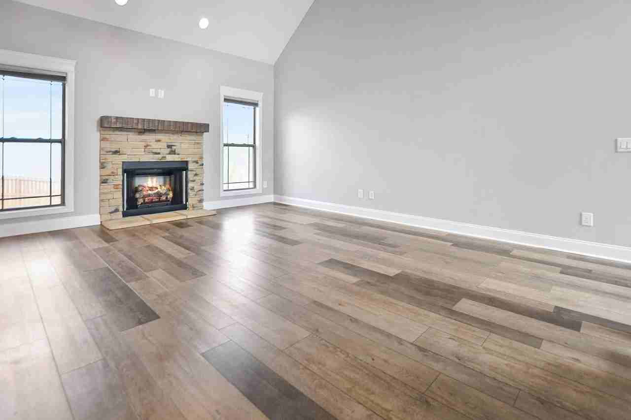 100 David Keith Ln - Photo 6 of 27