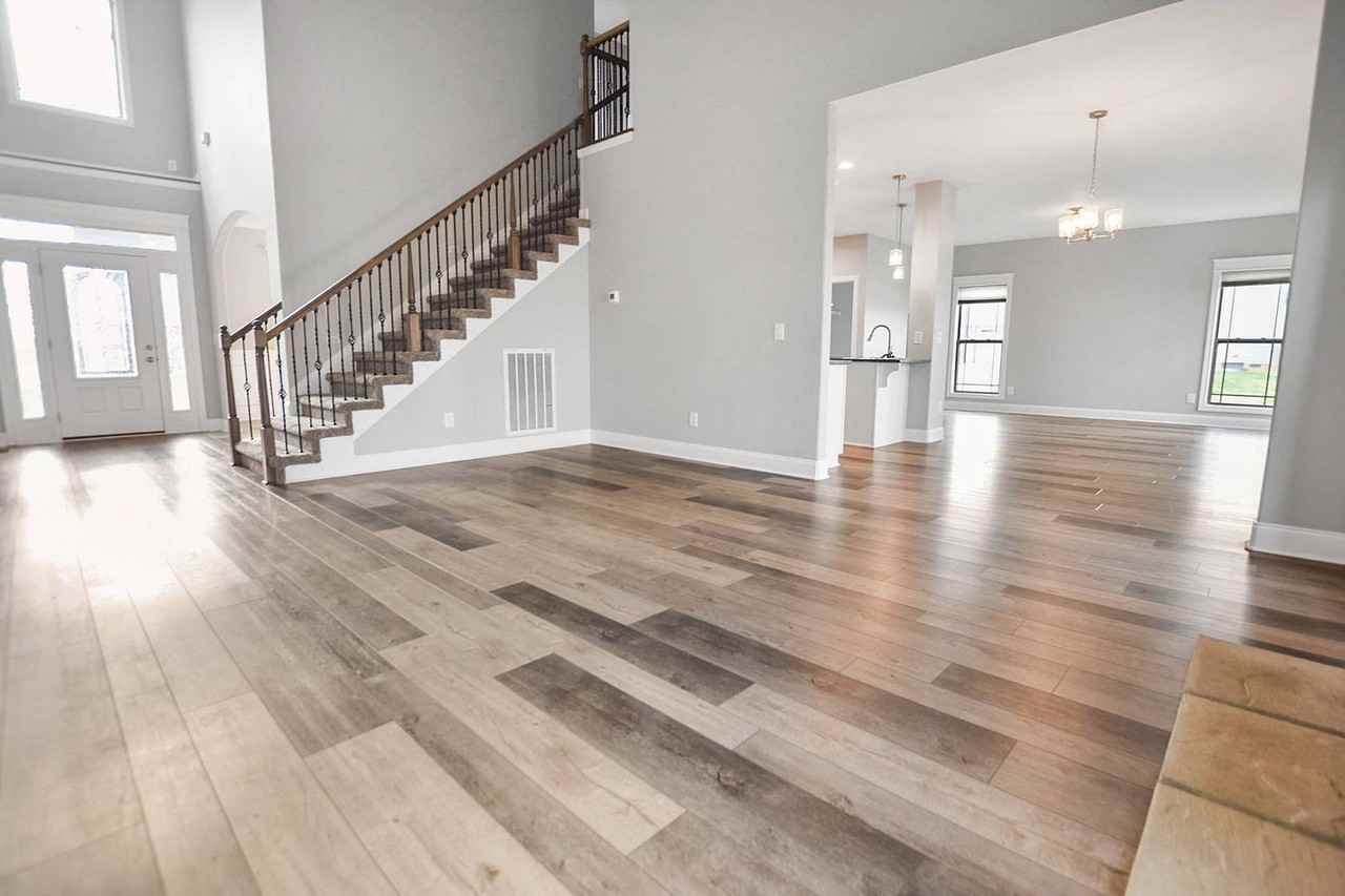 100 David Keith Ln - Photo 7 of 27