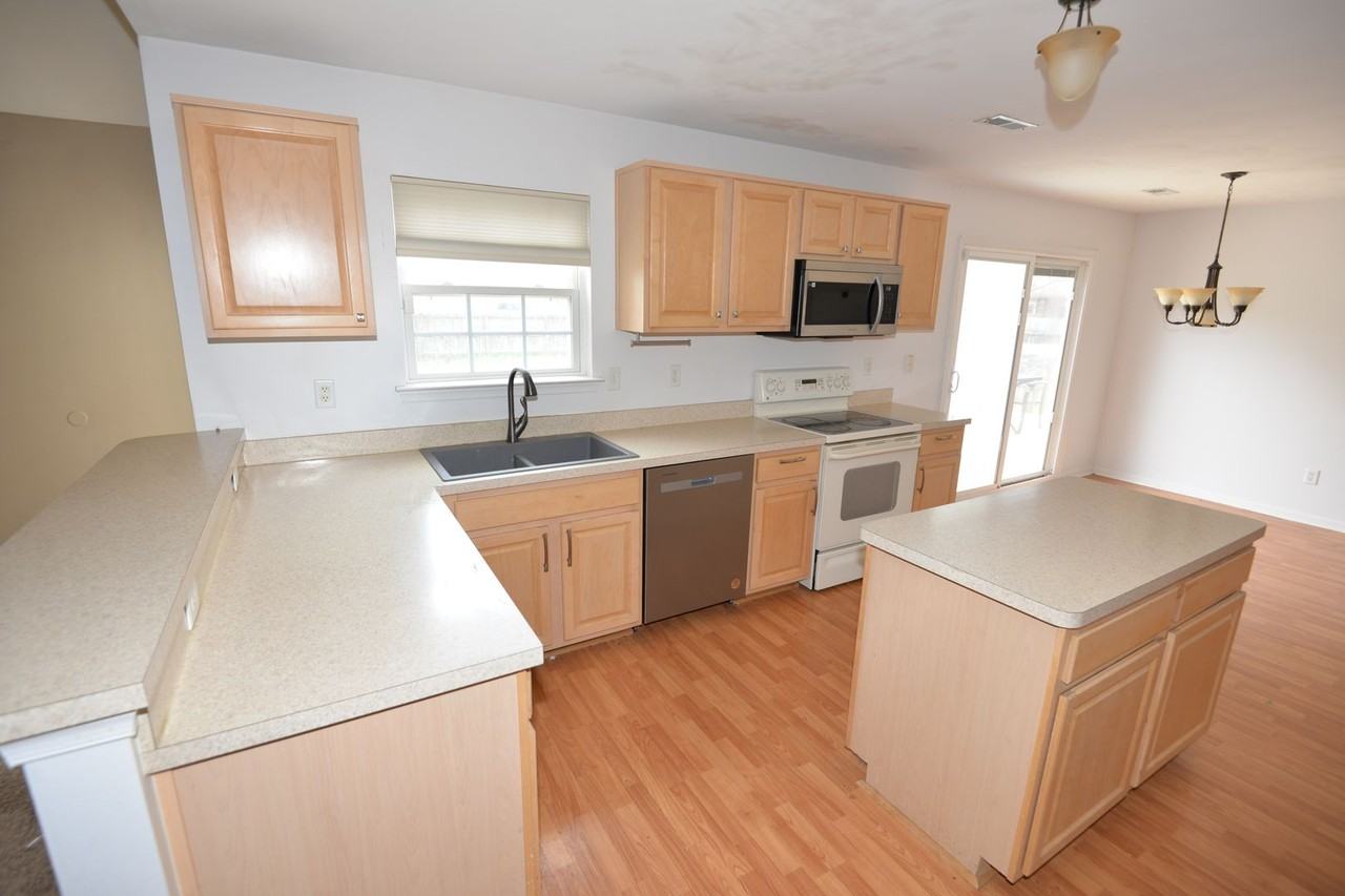 242 Fallawater Way - Photo 3 of 50