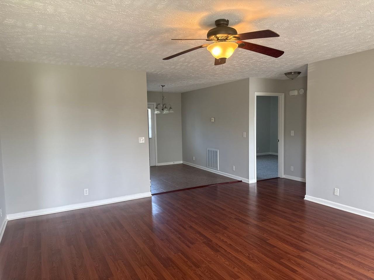 5336 Keystone Ct - Photo 4 of 12