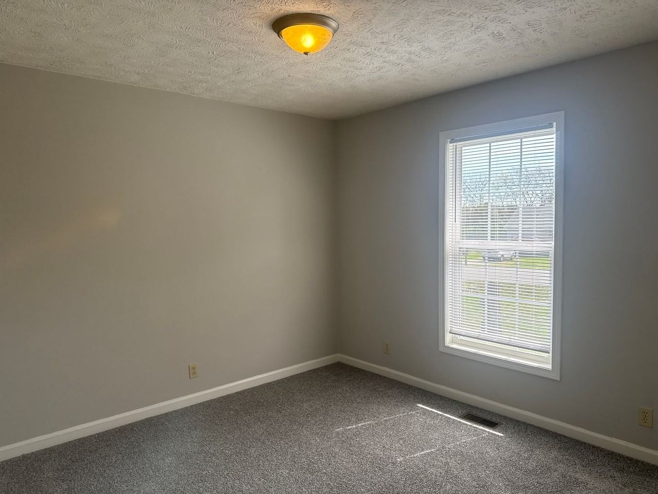 5336 Keystone Ct - Photo 7 of 12