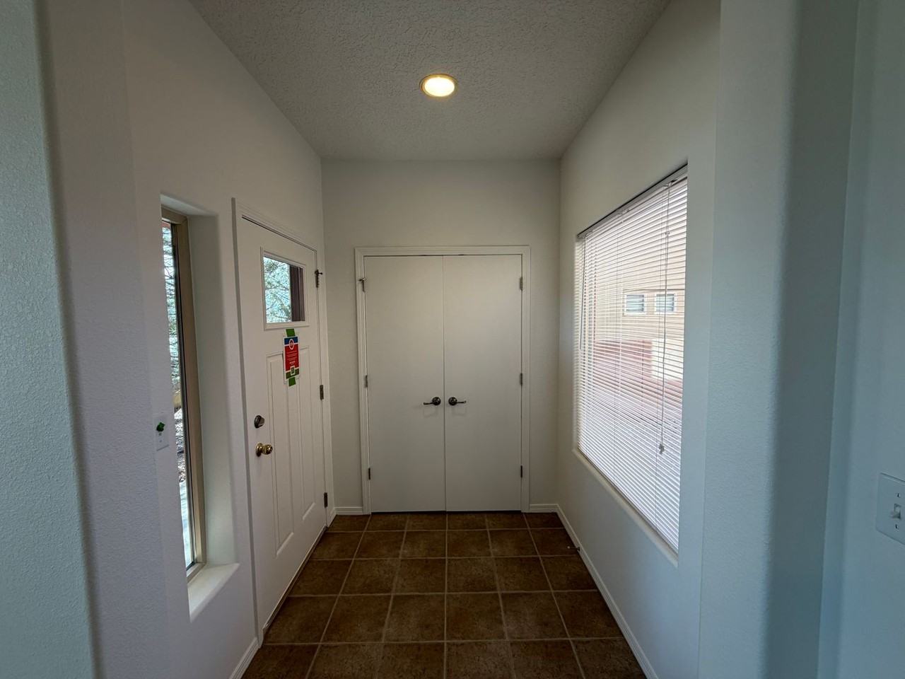 5691 University Blvd Se - Photo 4 of 39