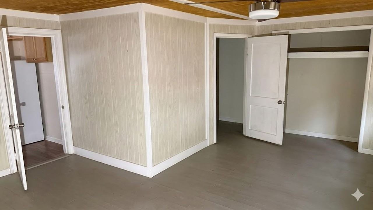 2408 Gordon St - Photo 5 of 11