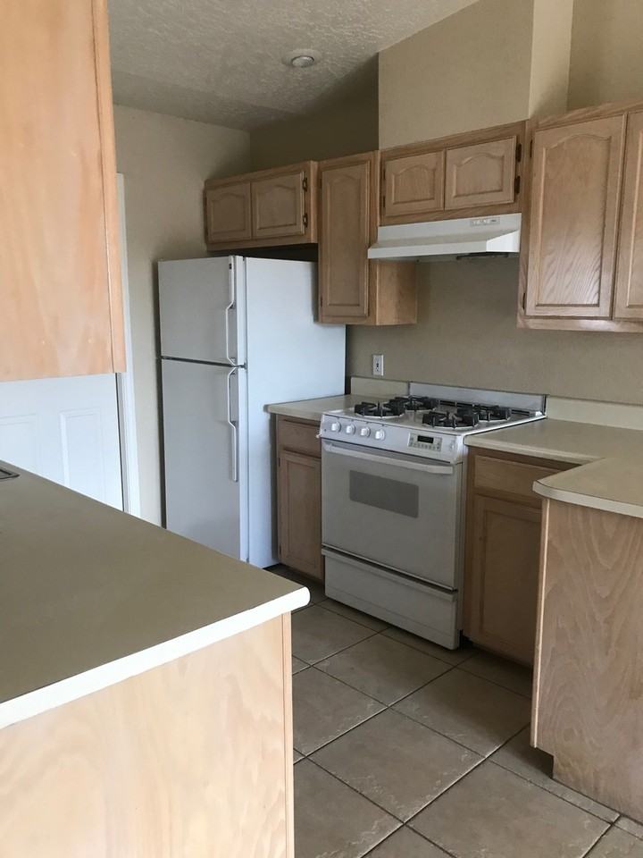 642 S 8th St #402 - Photo 4 of 8