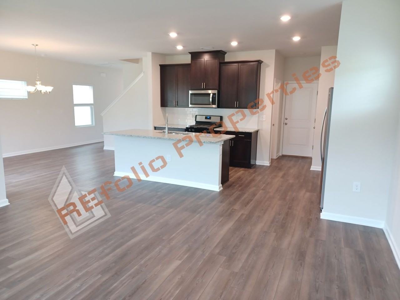 1006 Depot Dr - Photo 5 of 26