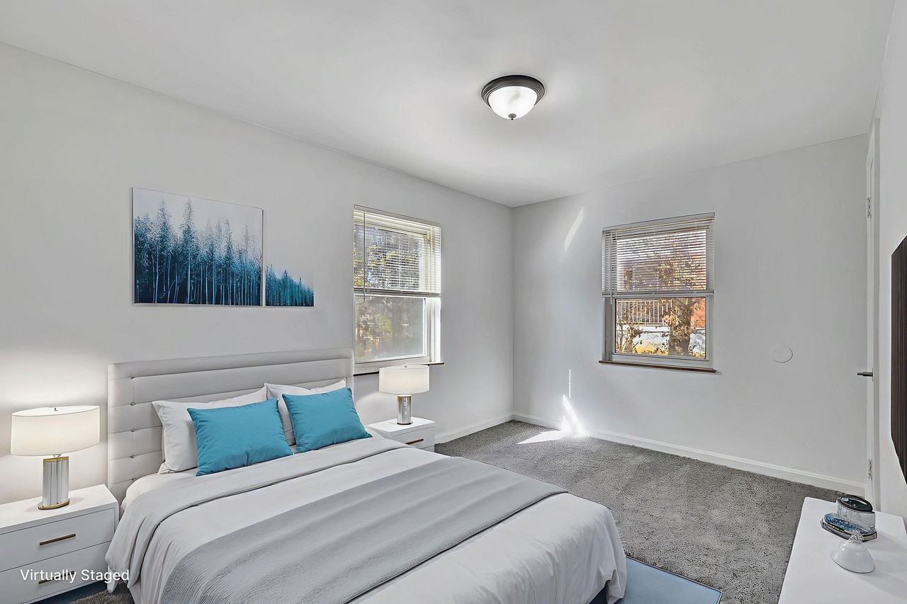 1216 Groesbeck Rd - Photo 7 of 17