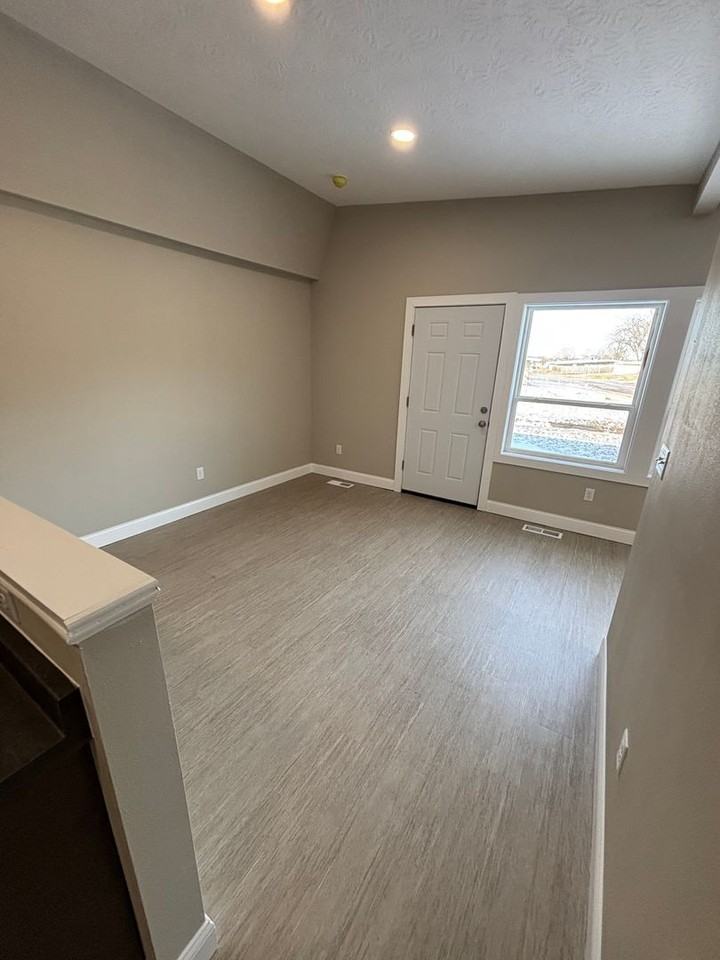 1539 - Photo 2 of 10