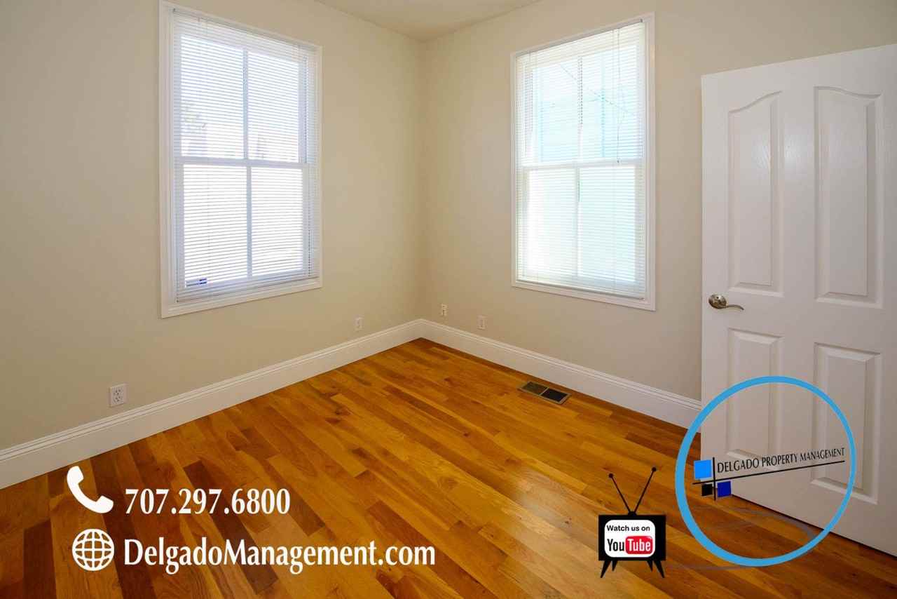 1017 Marin St - Photo 3 of 10