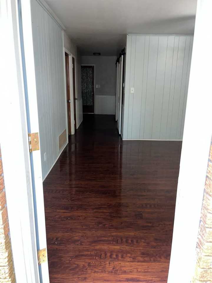 1030 Manor Pl - Photo 2 of 12