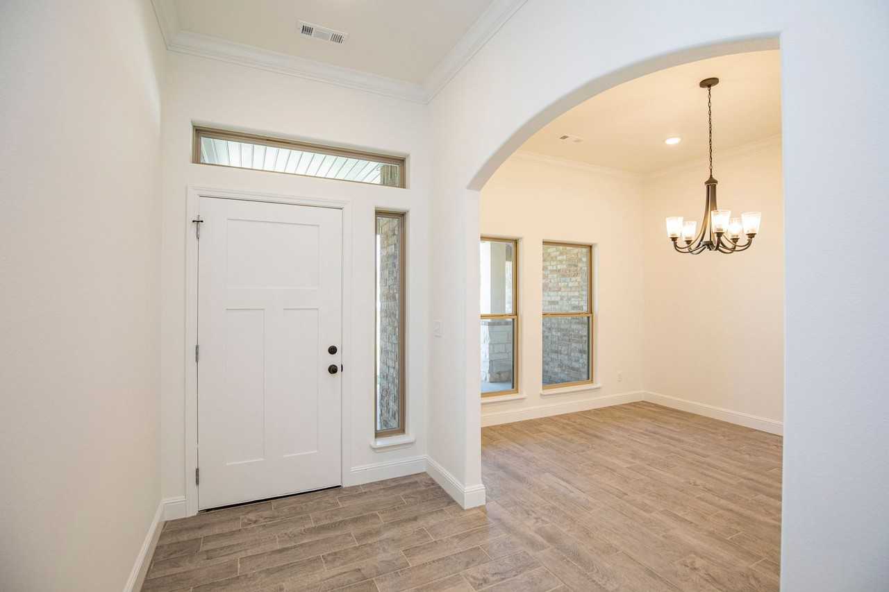 2509 Westbrook Loop - Photo 2 of 26