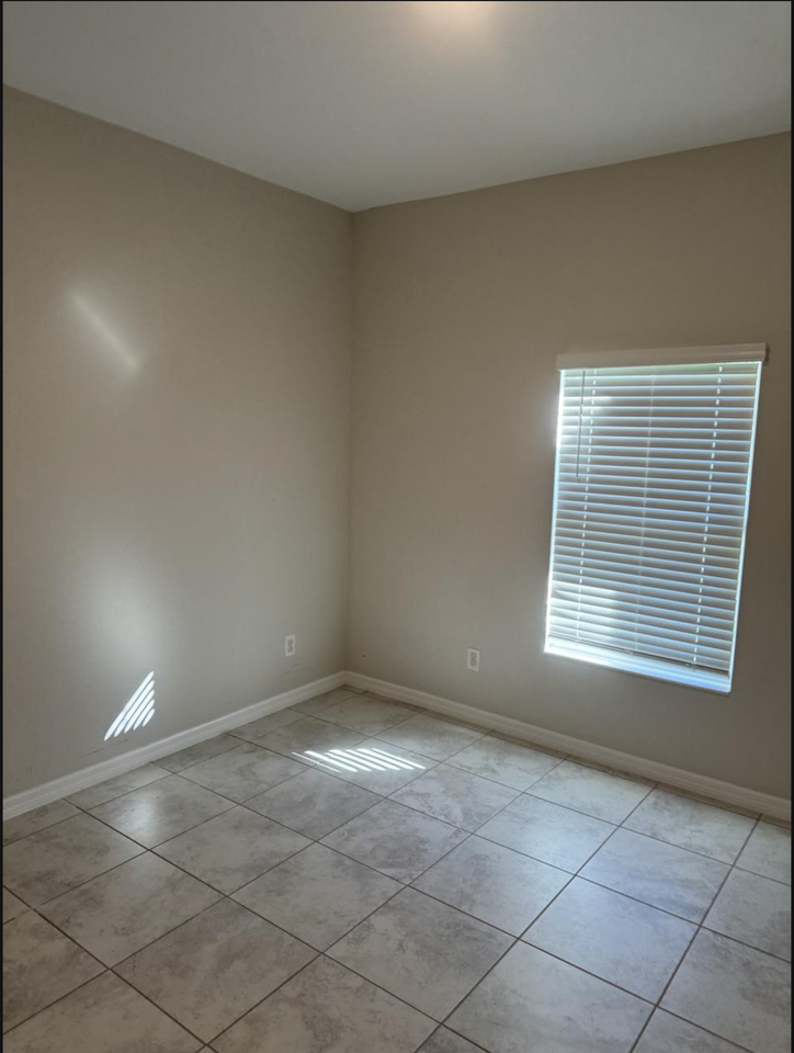 2640 Talleyrand Ave - Photo 6 of 13