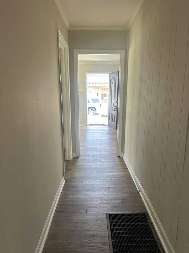 114 N Main St - Photo 5 of 17
