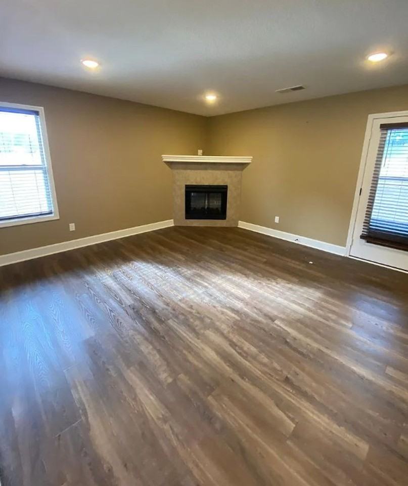 124 Ryan Ct - Photo 4 of 9