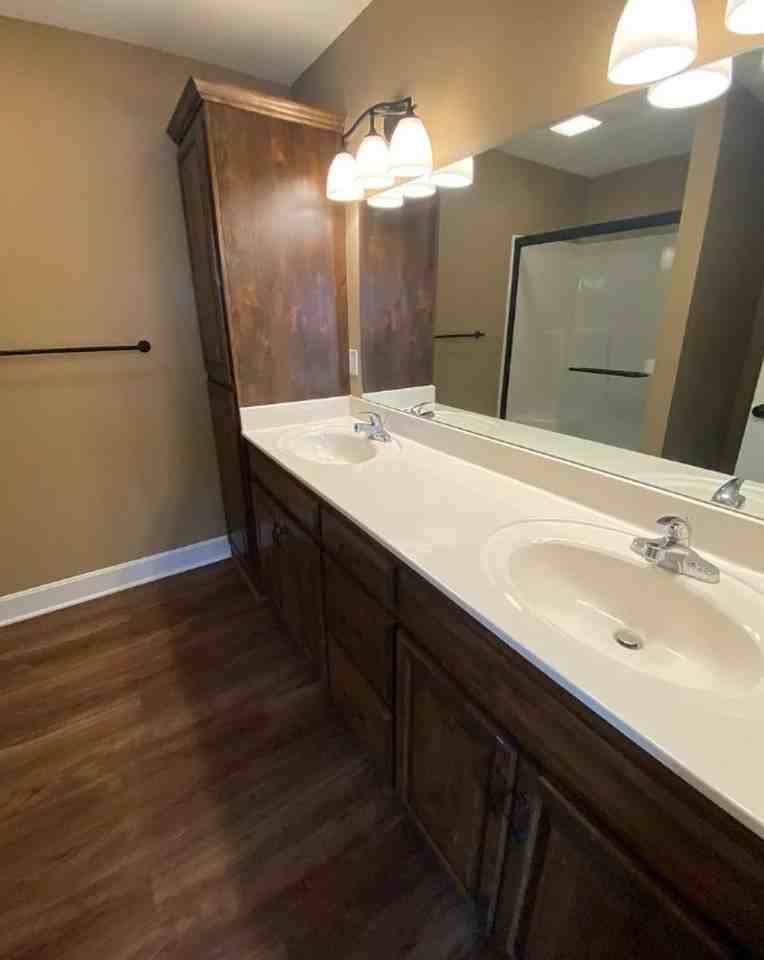 124 Ryan Ct - Photo 7 of 9