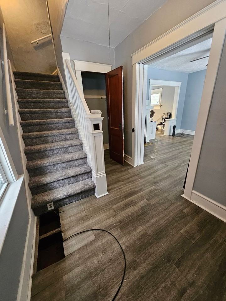 622 E 4th St - Photo 2 of 13