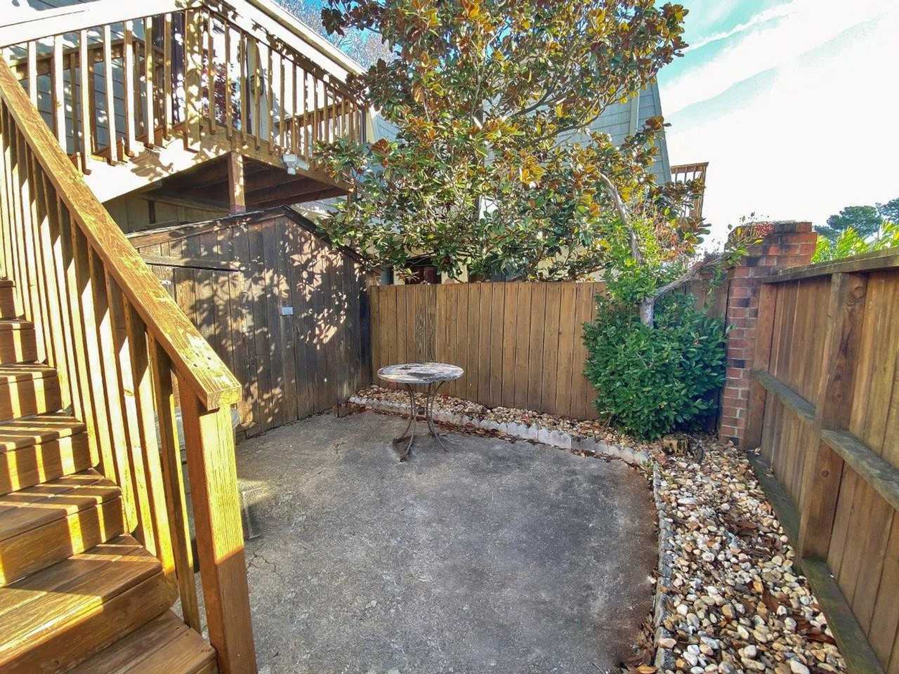 1010 Lands End Way - Photo 5 of 36