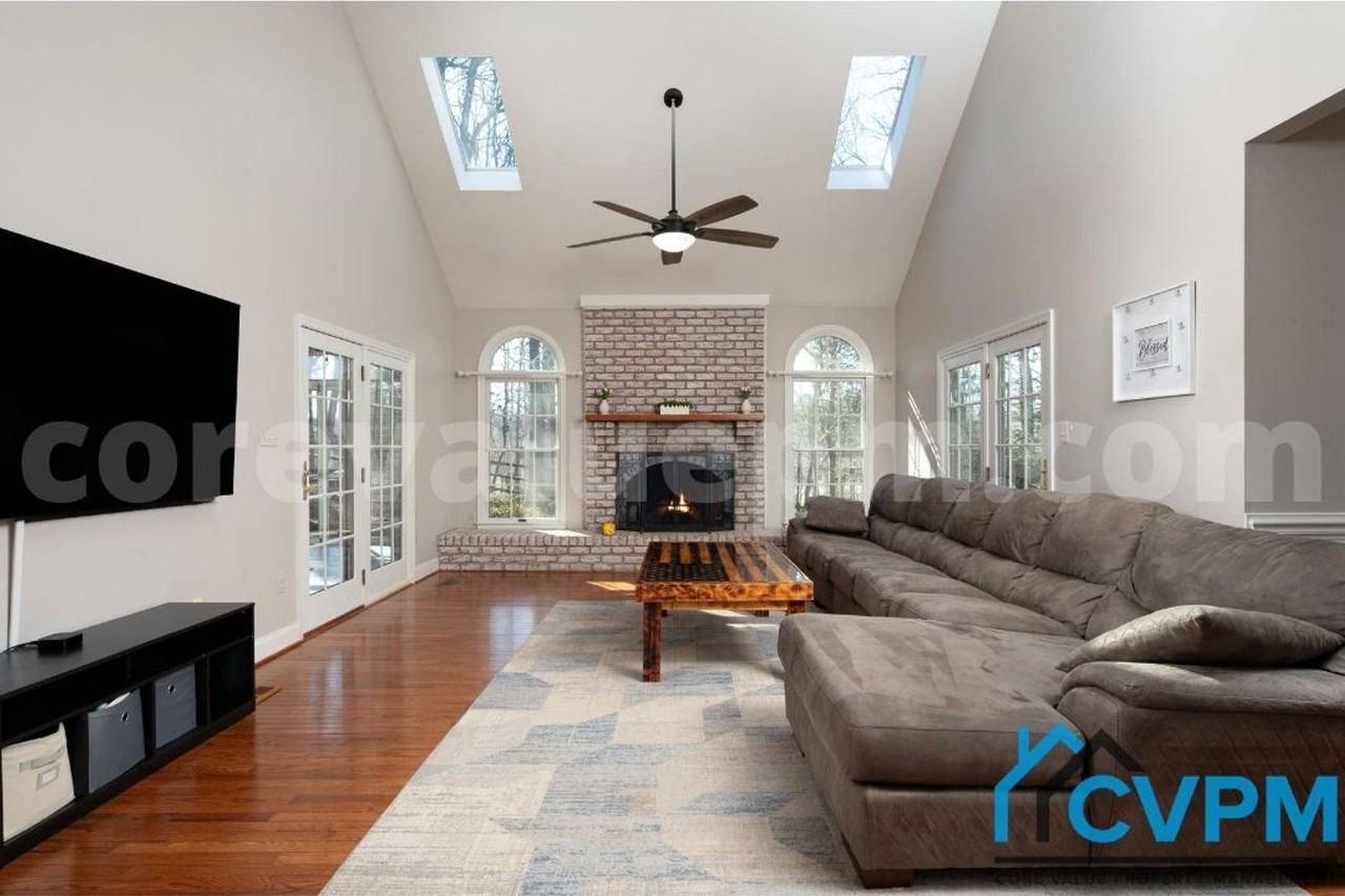 1009 Howard Grove Ct - Photo 4 of 44