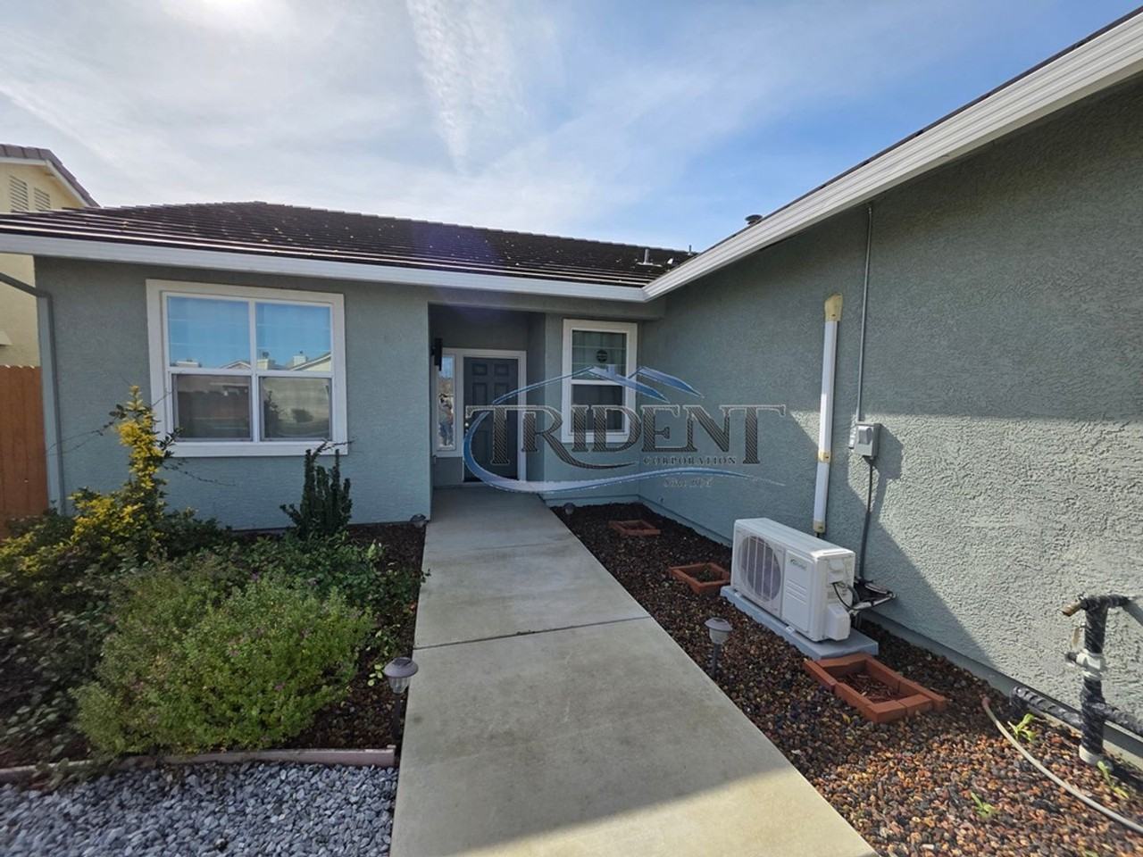 2062 River Rock Dr - Photo 3 of 23