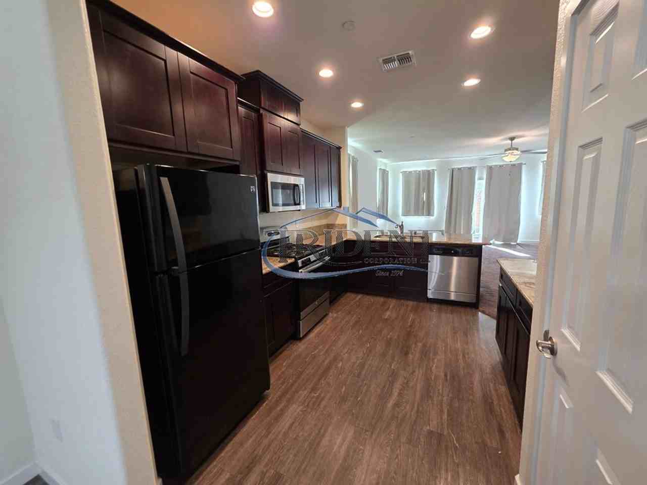 2062 River Rock Dr - Photo 6 of 23