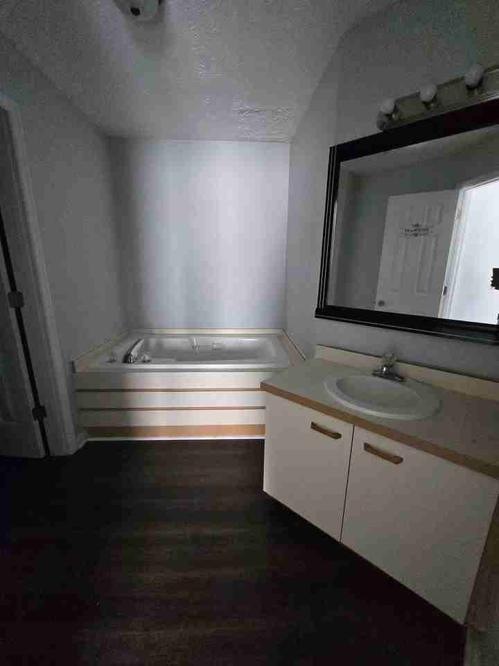 979 Stewarts Creek Dr - Photo 7 of 13